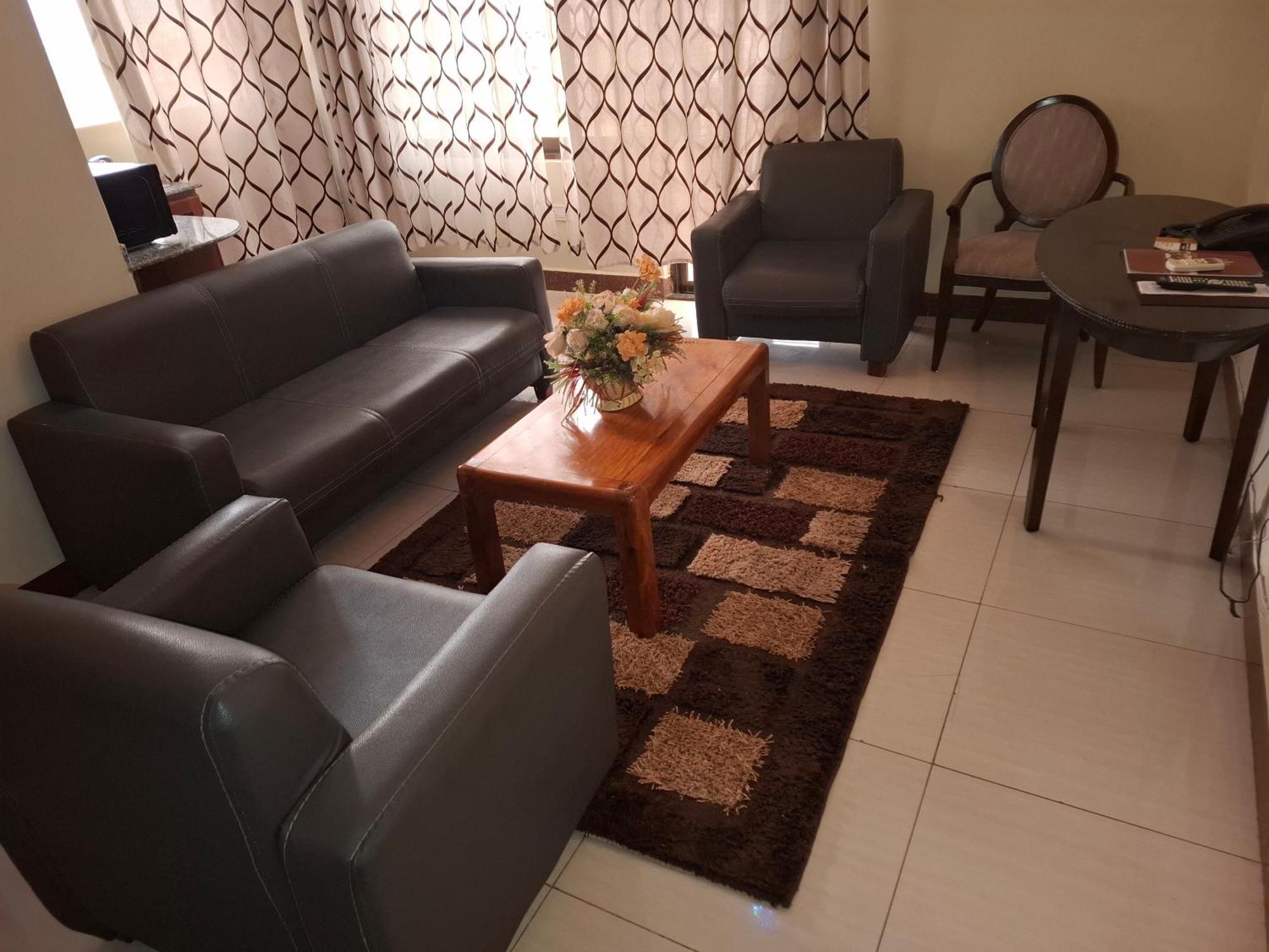 Flomi Hotel Morogoro ภายนอก รูปภาพ