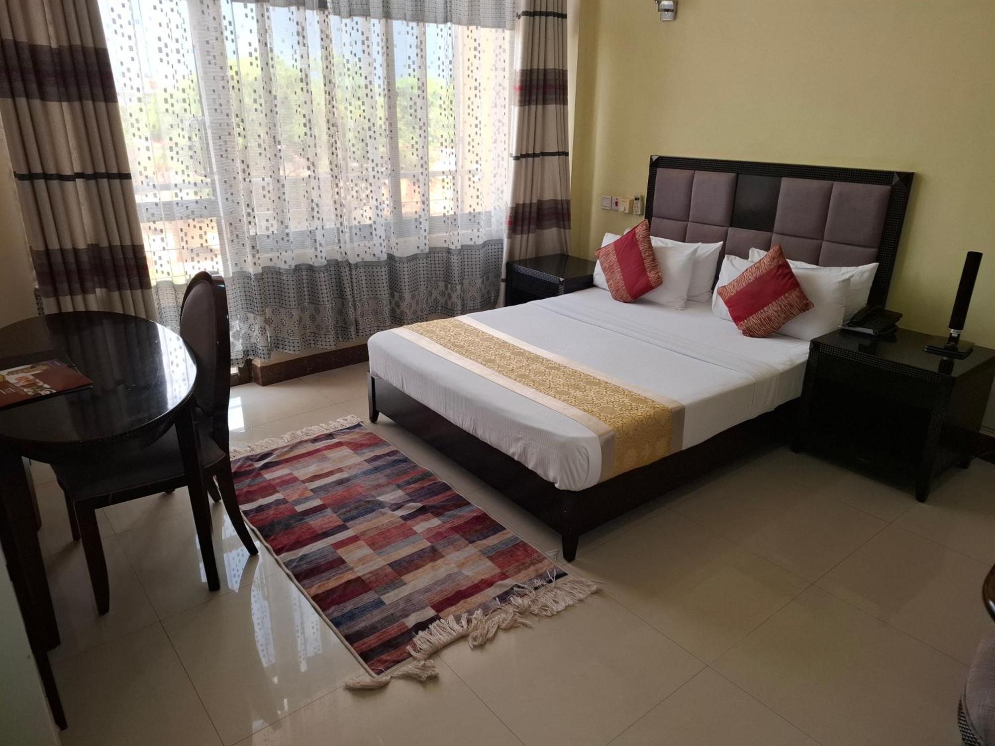 Flomi Hotel Morogoro ภายนอก รูปภาพ