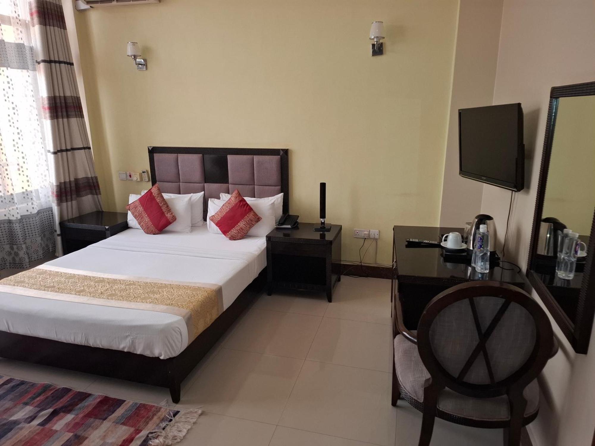 Flomi Hotel Morogoro ภายนอก รูปภาพ