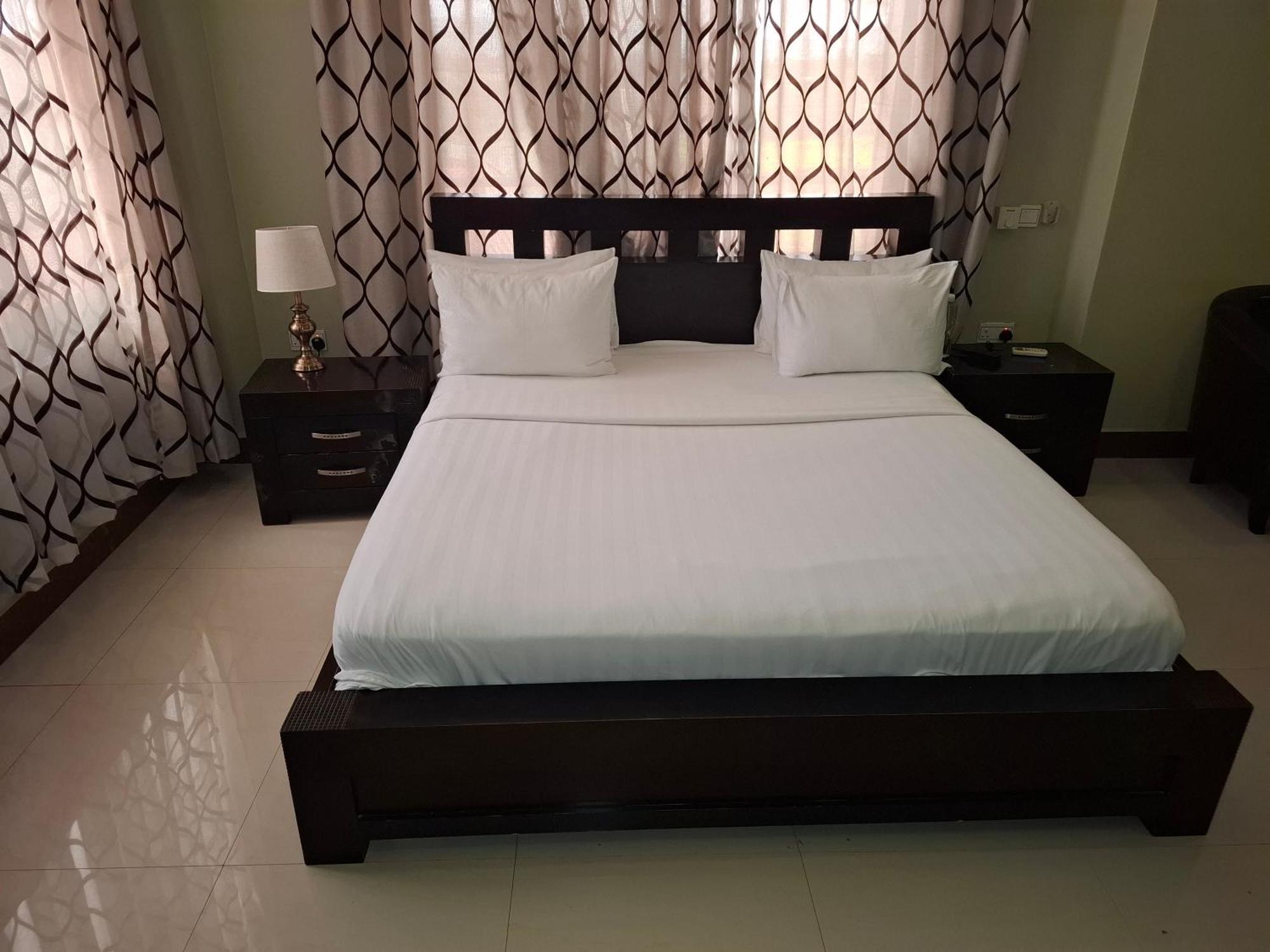 Flomi Hotel Morogoro ภายนอก รูปภาพ